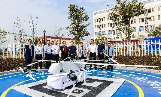 “翼”护生命 智启清城丨球盟会官网低空首个医疗物资无人机转运项目